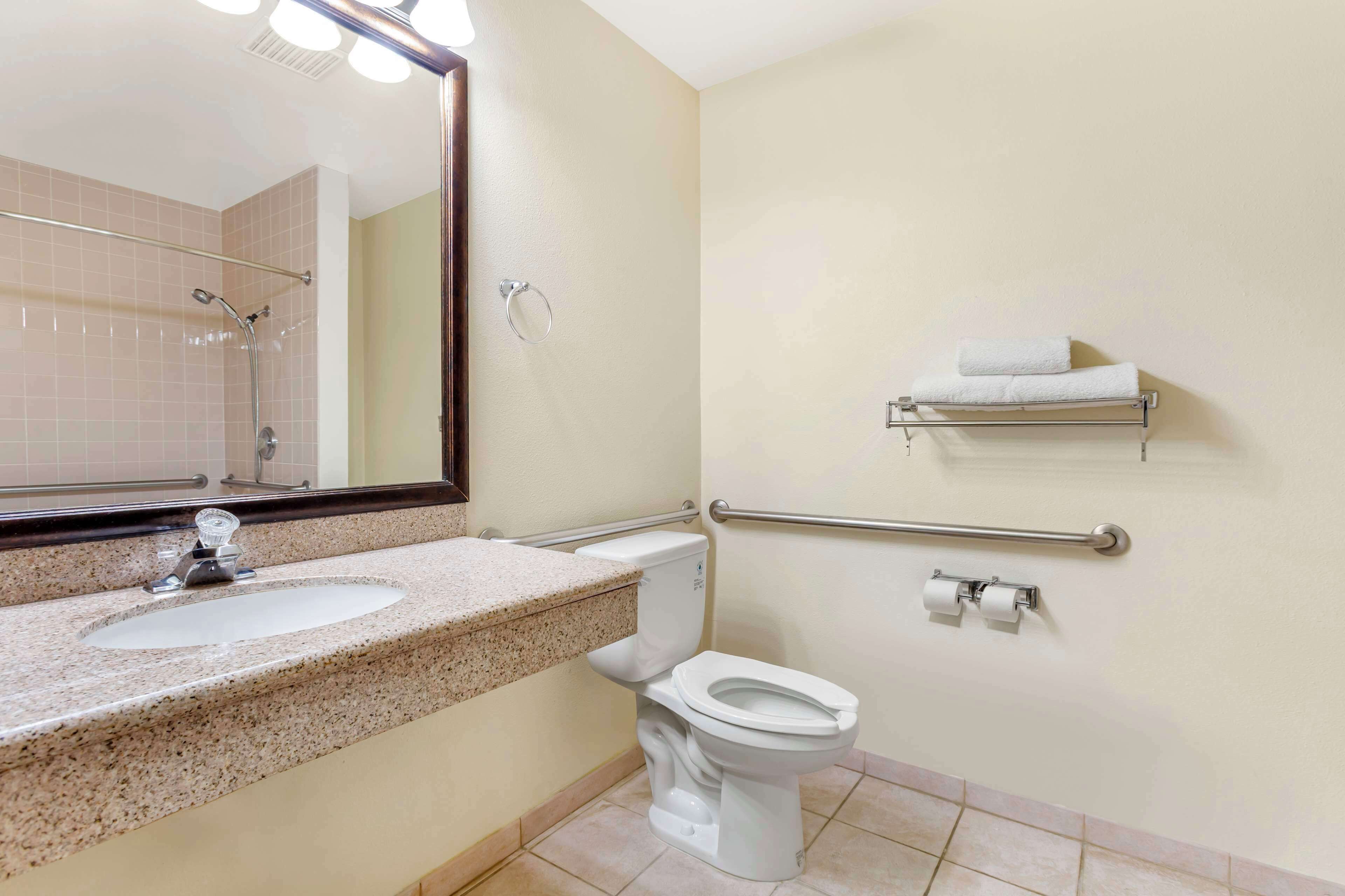 combined shower/bathtub, free toiletries, hair dryer, towels