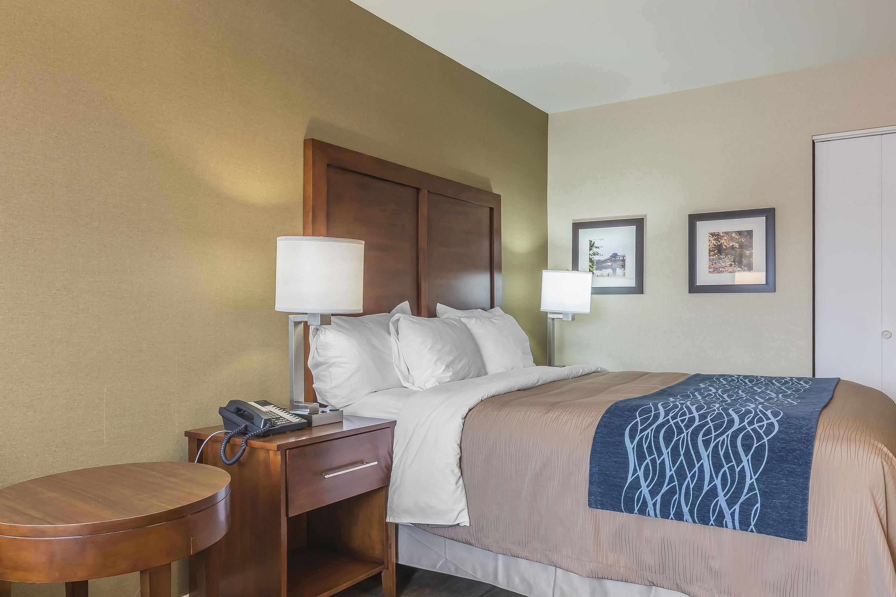 desk, soundproofing, iron/ironing board, cots/infant beds