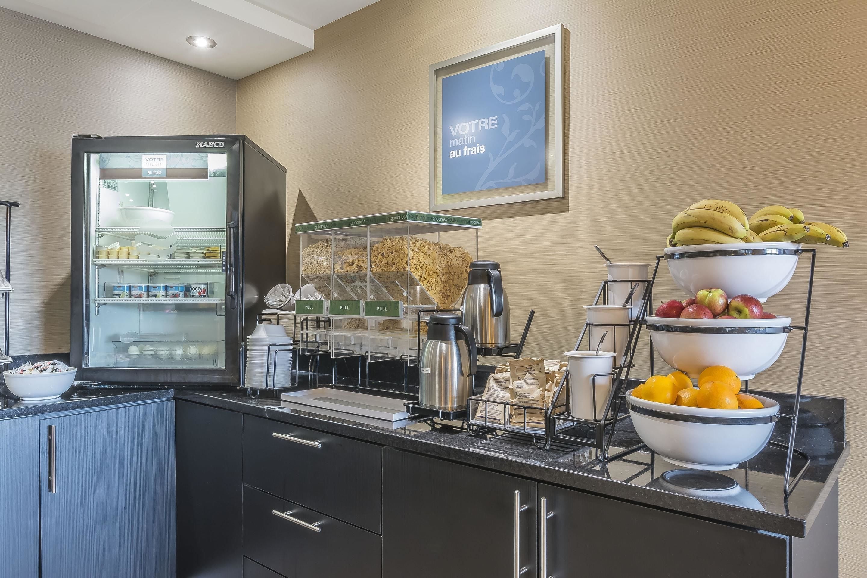 free daily continental breakfast