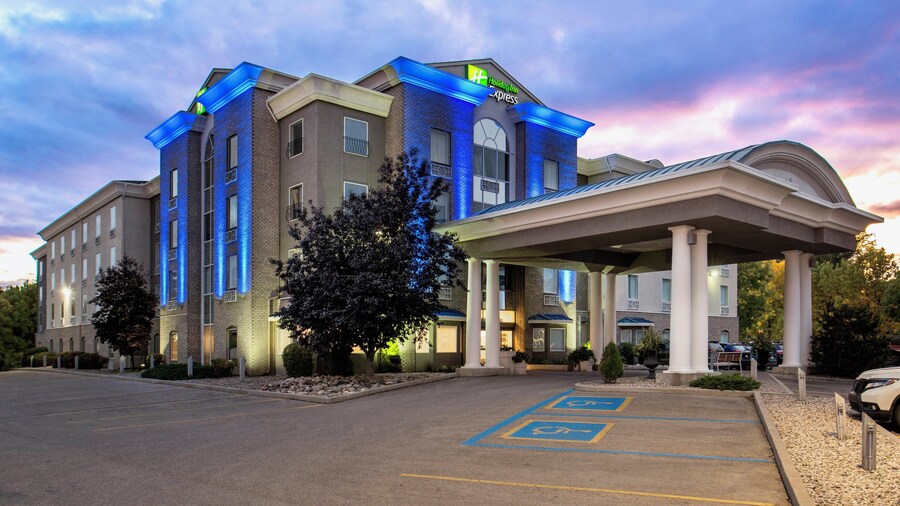Holiday Inn Express & Suites Saskatoon Centre by IHG