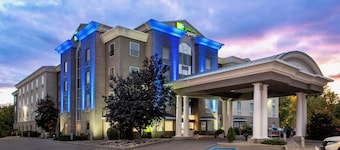 Holiday Inn Express & Suites Saskatoon Centre by IHG