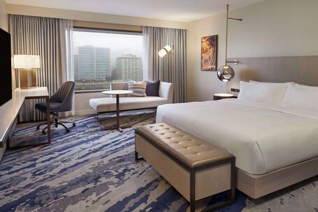 Hilton Toronto - Image 69
