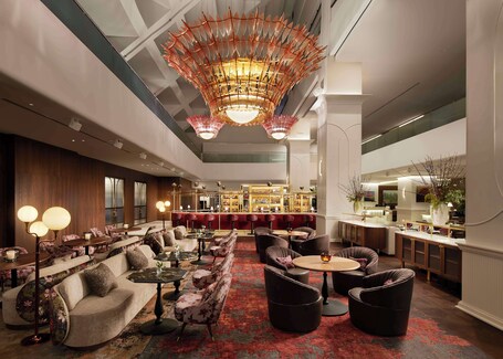 Hilton Toronto - Image 8