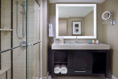 Hilton Toronto - Image 90