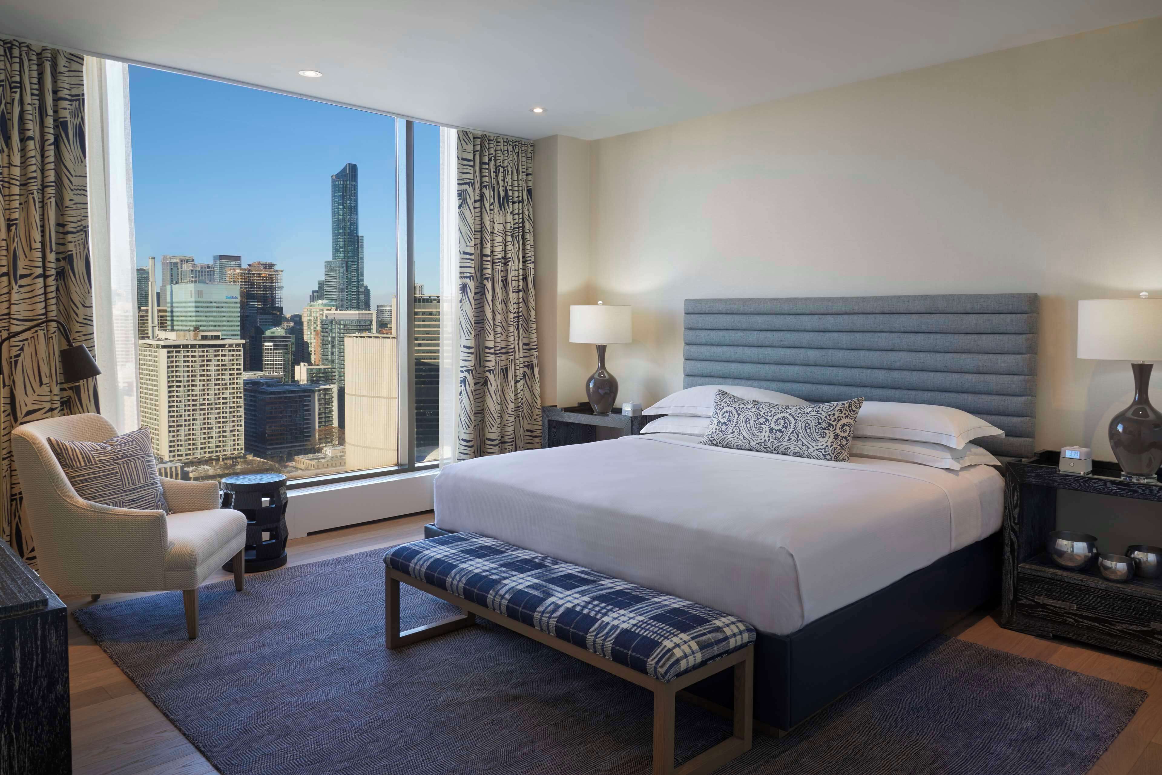 Signature Suite - Kensington | Premium bedding, pillowtop beds, in-room safe, individually decorated