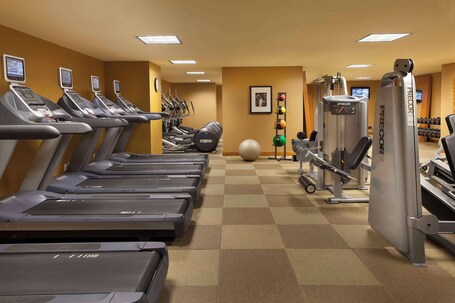 Hilton Toronto - Image 12