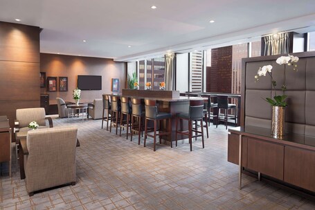 Hilton Toronto - Image 26