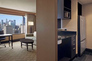 Junior Suite Kitchenette - One King Bed | Private kitchen | Coffee/tea maker