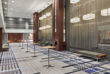 Hilton Toronto - Image 14