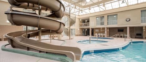 Piscine intérieure