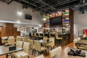 Breakfast, lunch, dinner served; American cuisine  - Clarion Hotel & Suites (Brandon)