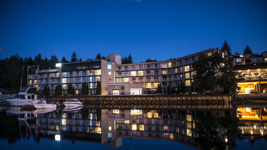 Oceanfront Suites at Cowichan Bay