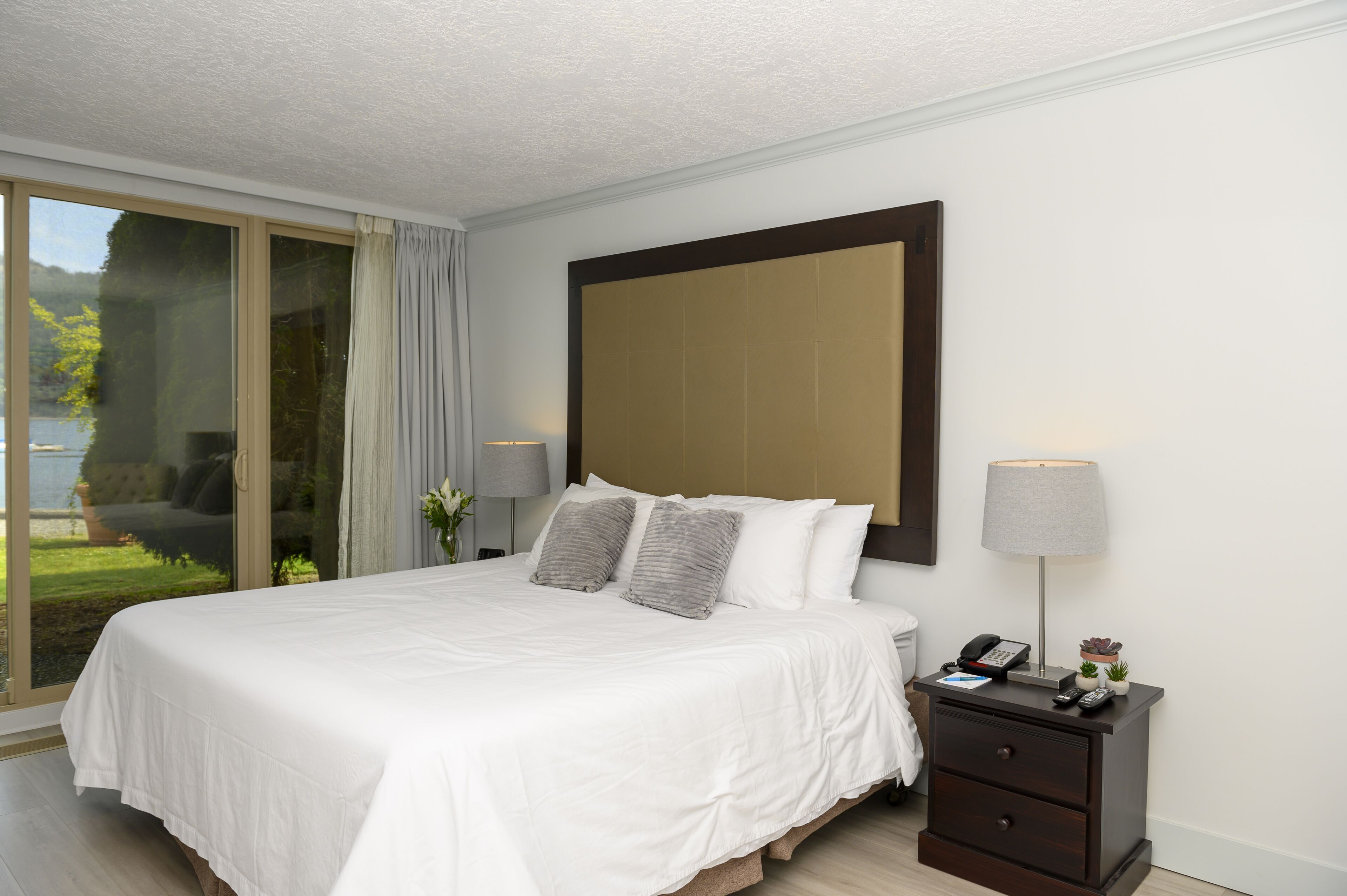 1 bedroom, hypo-allergenic bedding, down duvets, in-room safe