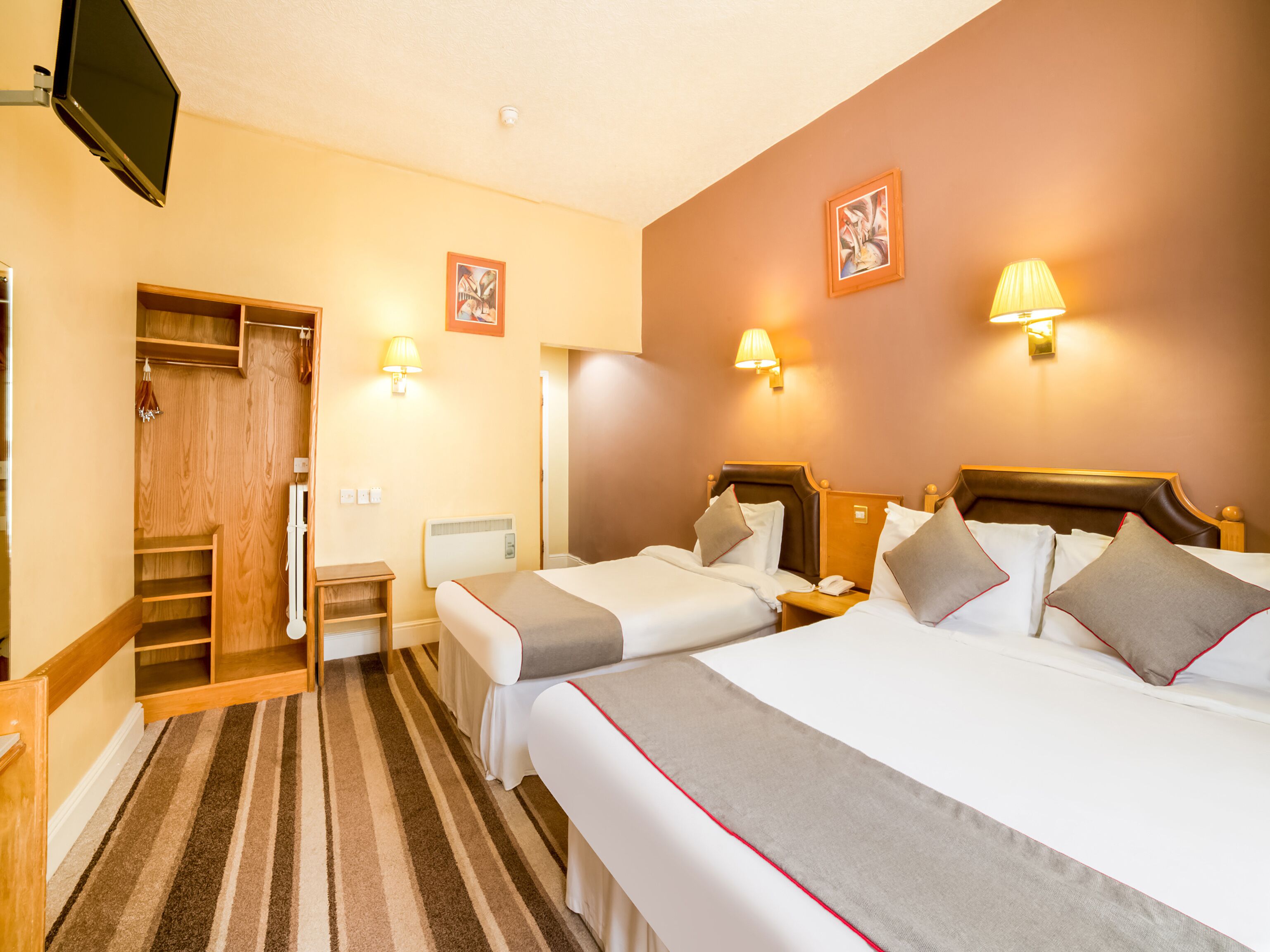 Photo - Cardiff Sandringham Hotel