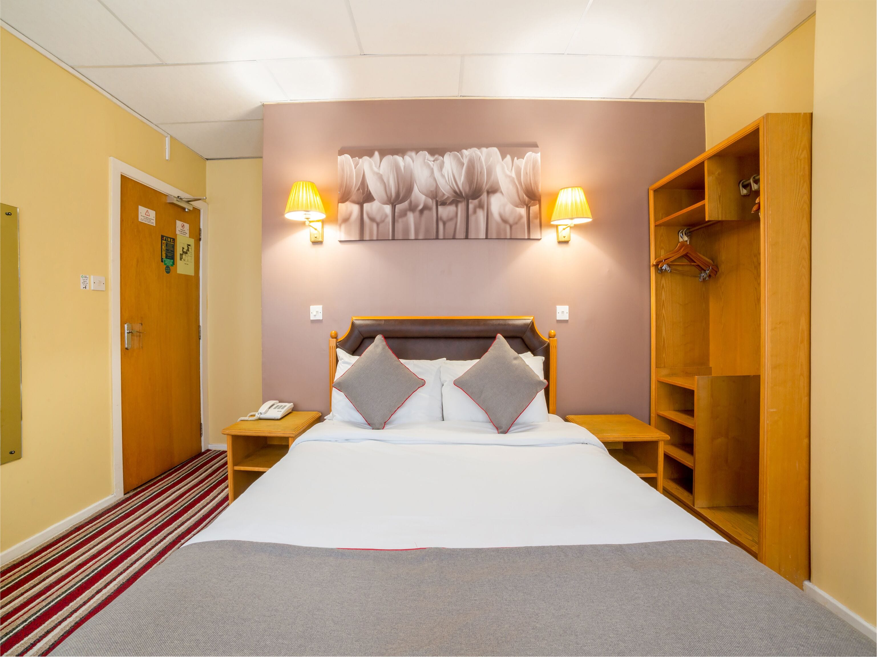 Photo - Cardiff Sandringham Hotel