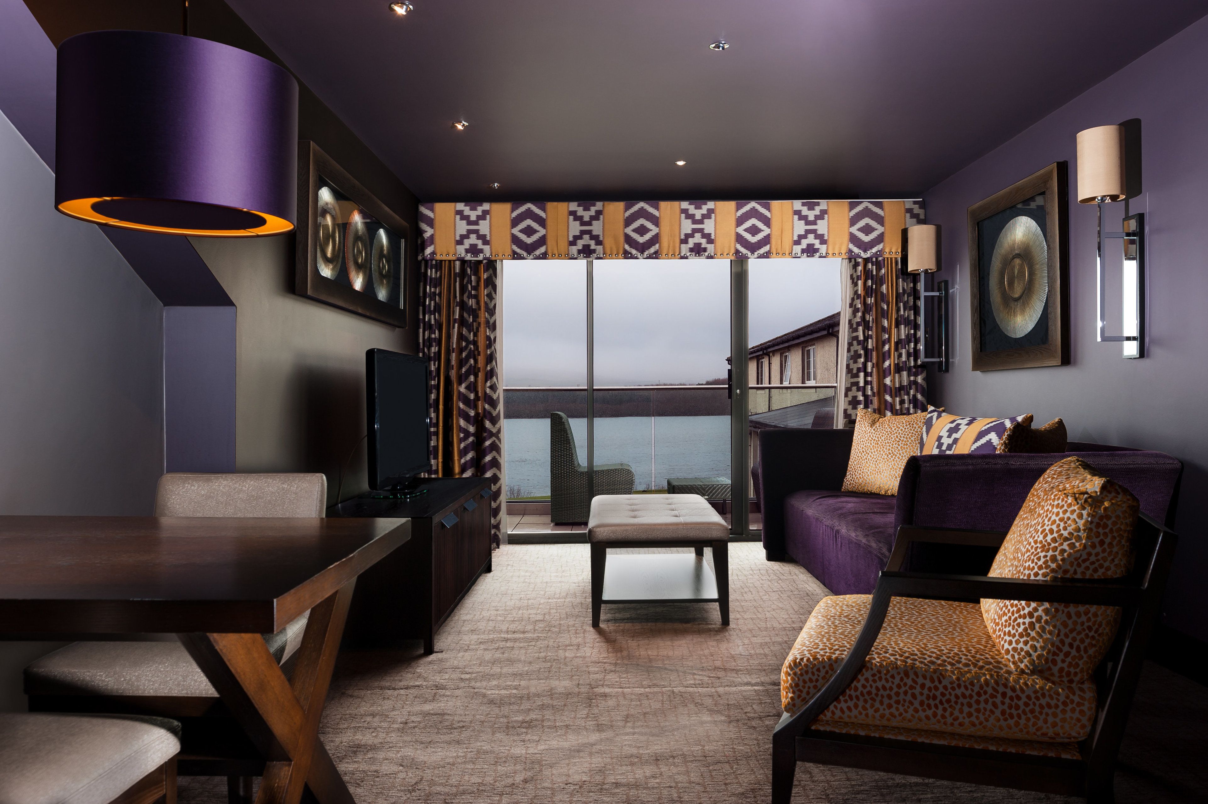 cygnet suite | living area | plasma tv