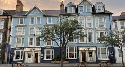 Harry's Hotel