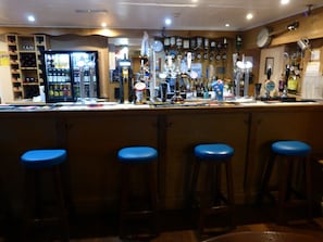 Bar (in der Unterkunft)