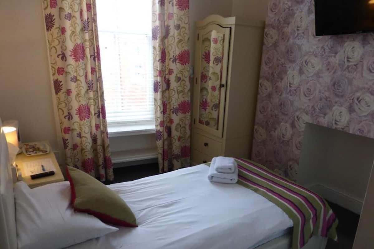 Single Room 19 | 熨斗/熨板、免费 WiFi