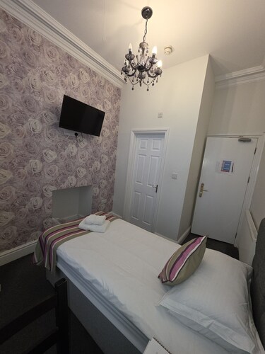 Harry's Hotel