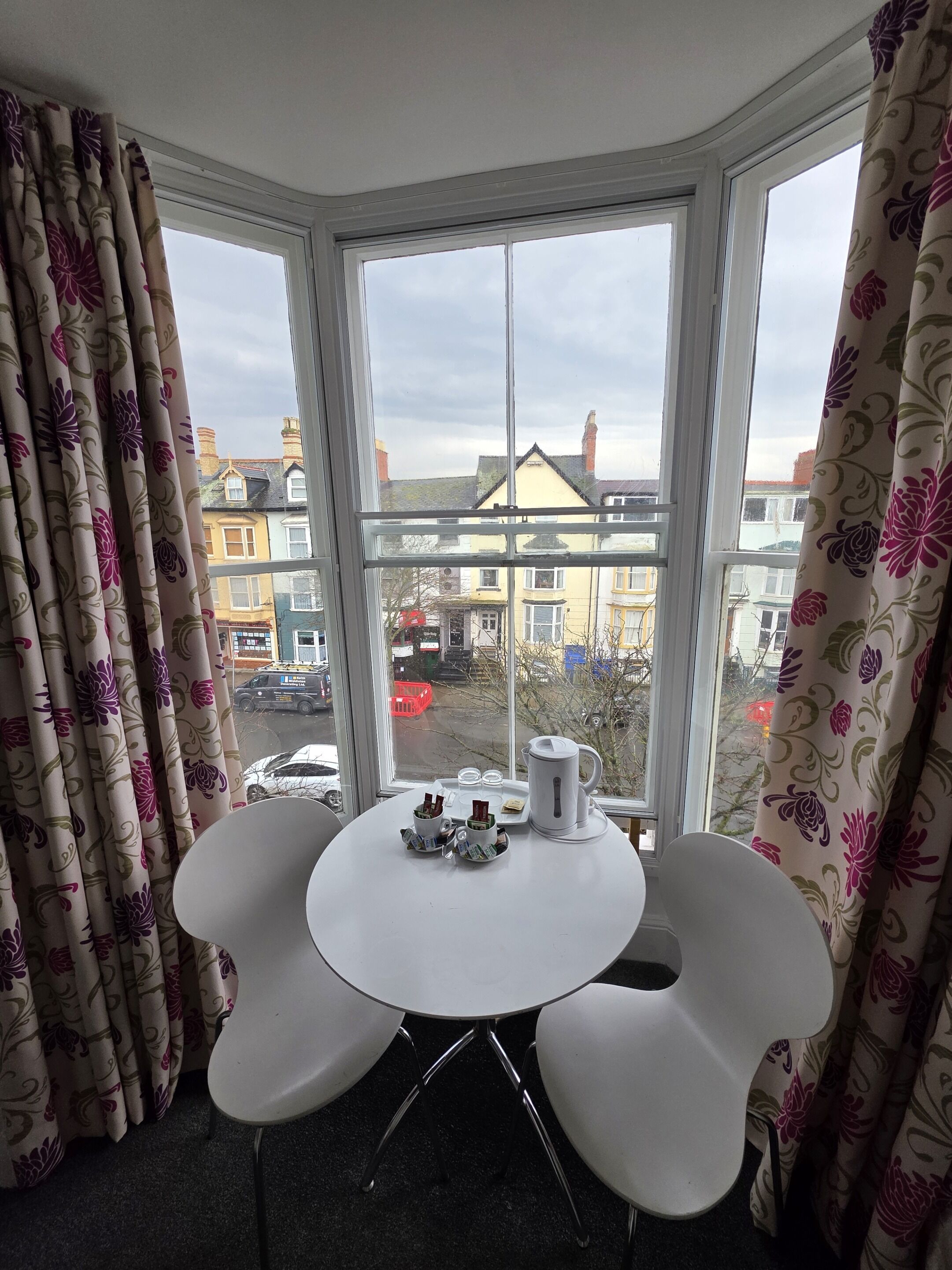 مكواة/لوح كي وواي فاي مجانًا