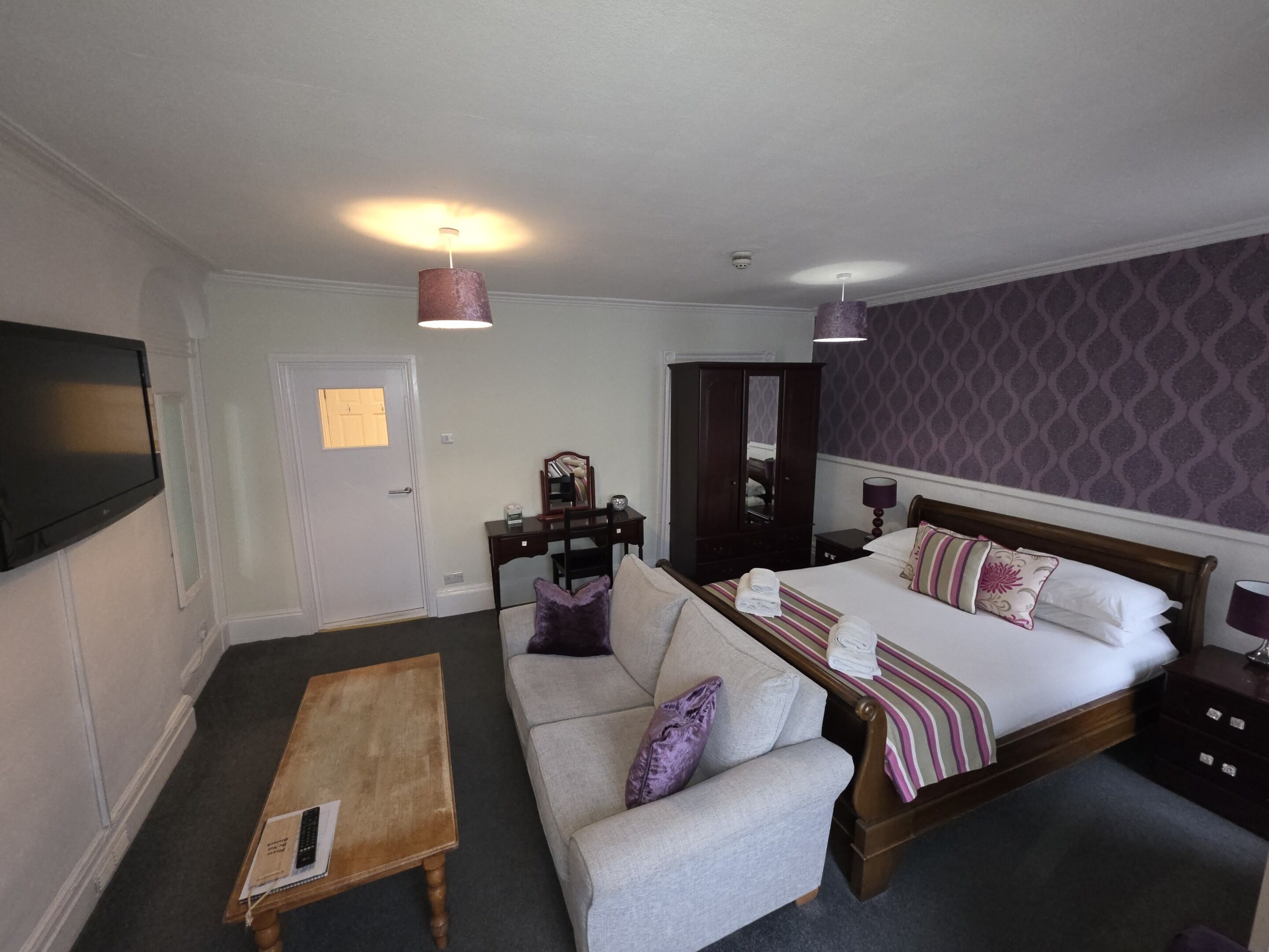 مكواة/لوح كي وواي فاي مجانًا