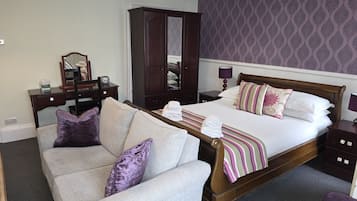 Deluxe Double Room 5 | Iron/ironing board, free WiFi