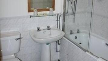Ensemble douche/baignoire, articles de toilette gratuits, sèche-cheveux