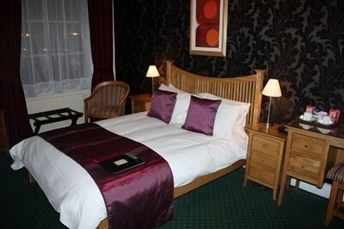 Family Room (Suite )