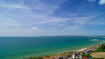 Vista para praia/oceano