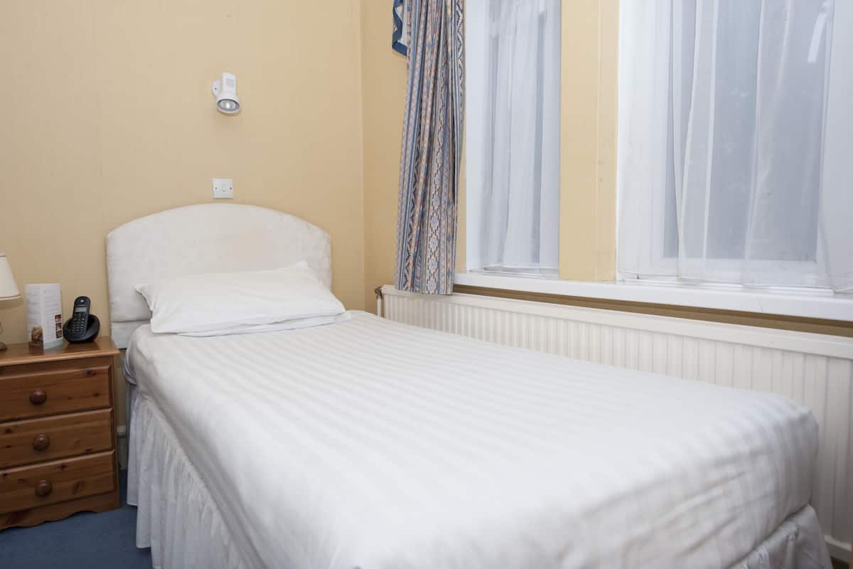 Desk, iron/ironing board, free WiFi, bed sheets