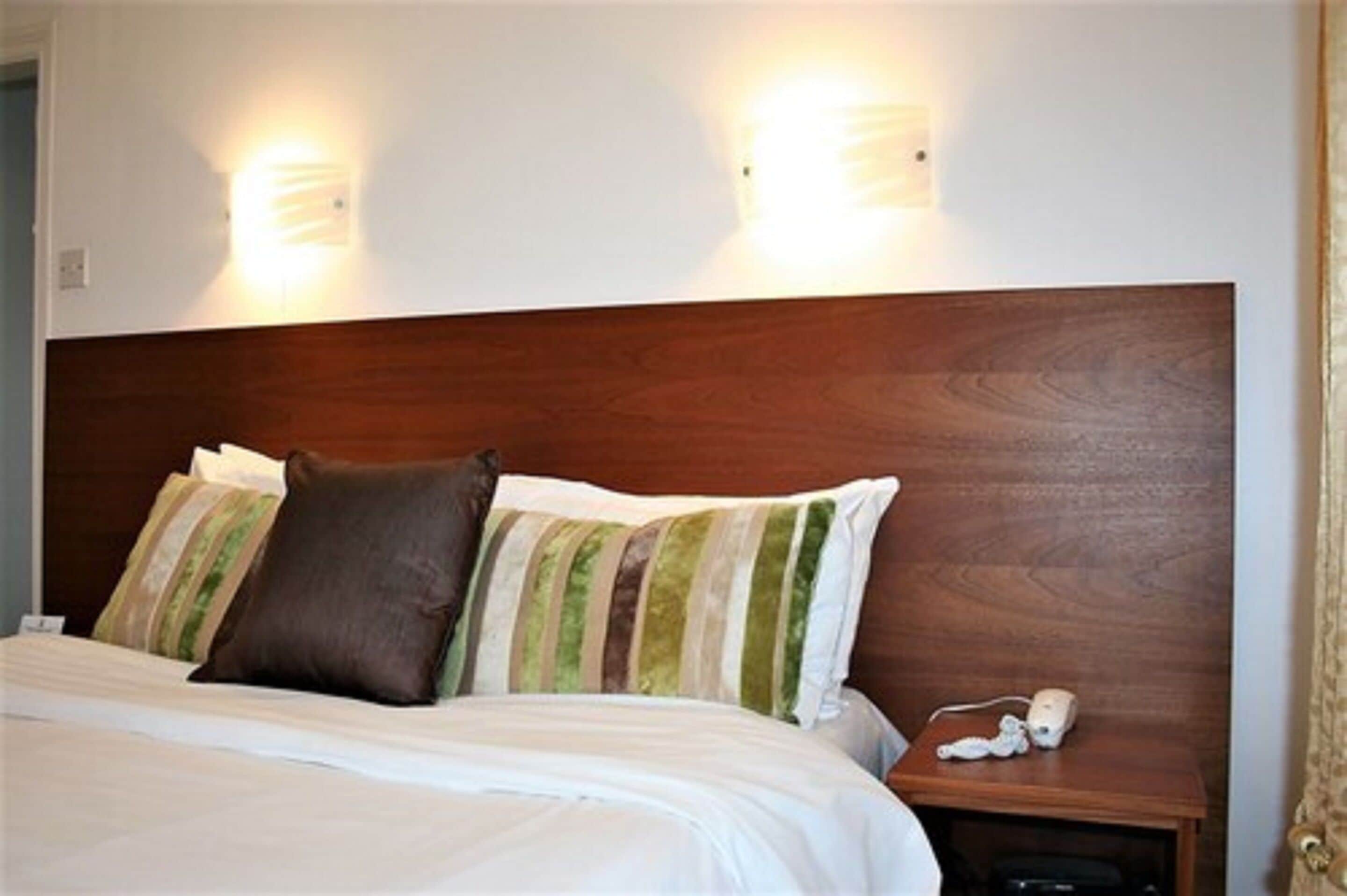 Standard Double Room, 1 Double Bed, Ensuite | Desk, iron/ironing board, free WiFi, bed sheets