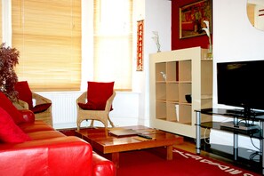 Family Apartment, 2 Bedrooms, Kitchen | Living room | TV