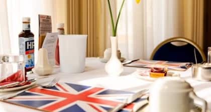 Denewood Hotel - Guest Accomodation