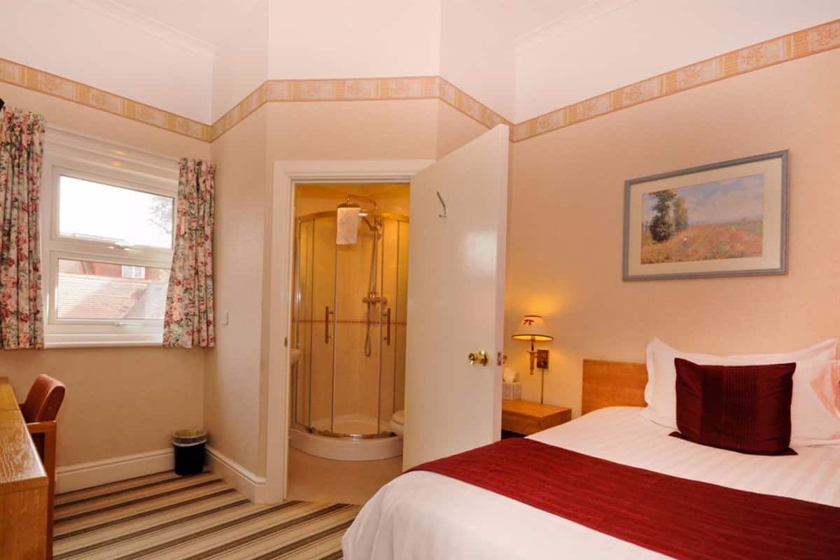 Single Room, 1 Twin Bed, Ensuite | Individually decorated, individually furnished, desk, free WiFi