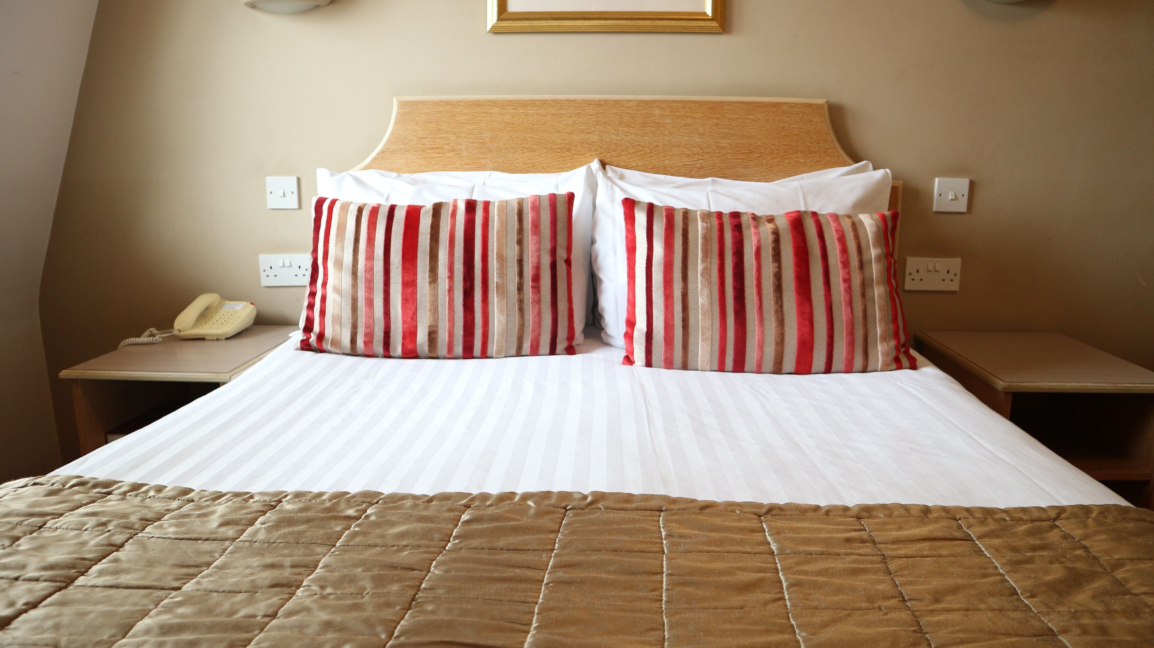 Free WiFi, bed sheets