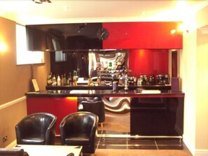 Bar (en la propiedad)