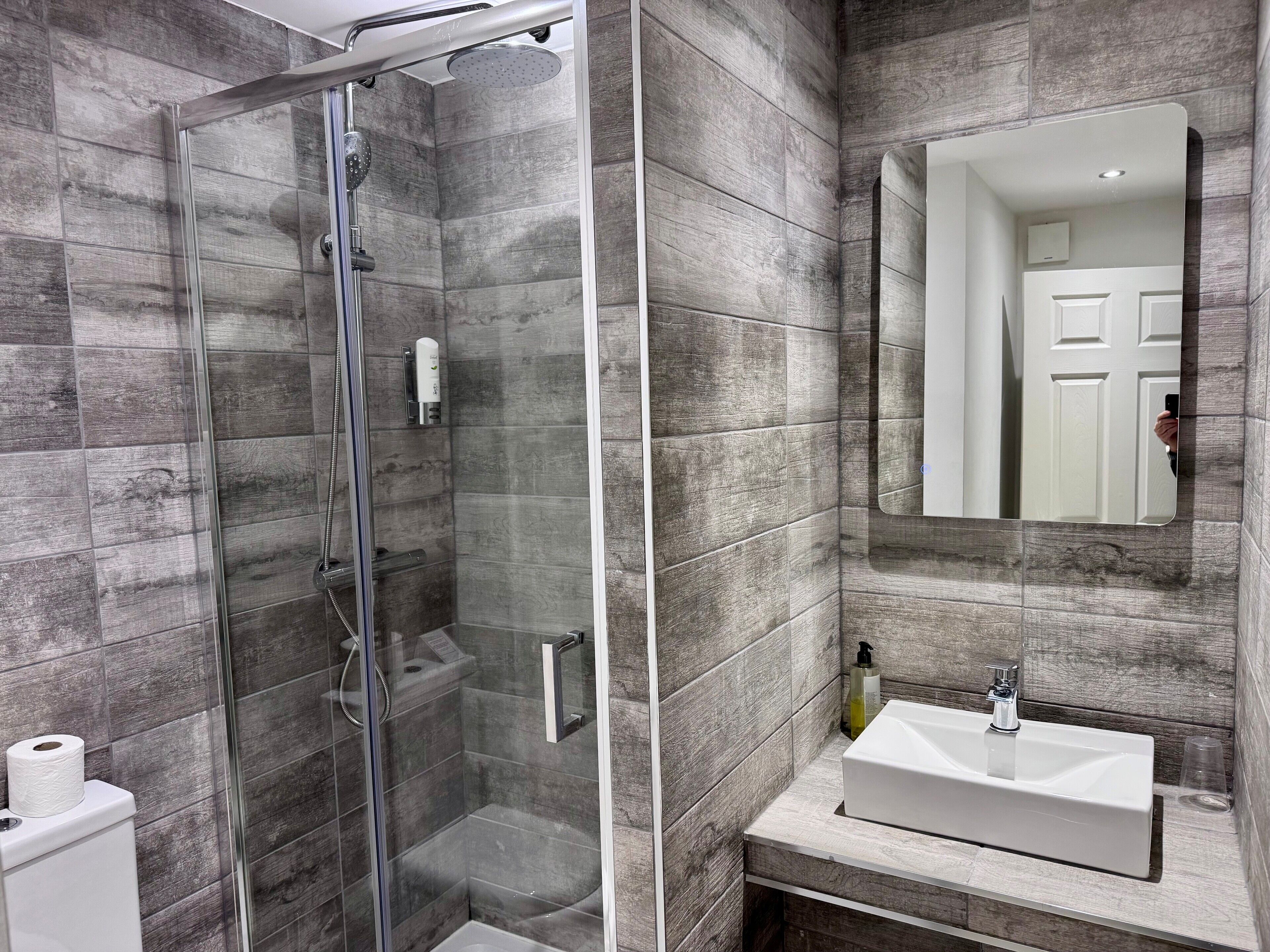 Standard Double Room, 1 Double Bed | Bathroom | Combined shower/bathtub, designer toiletries, hair dryer, towels