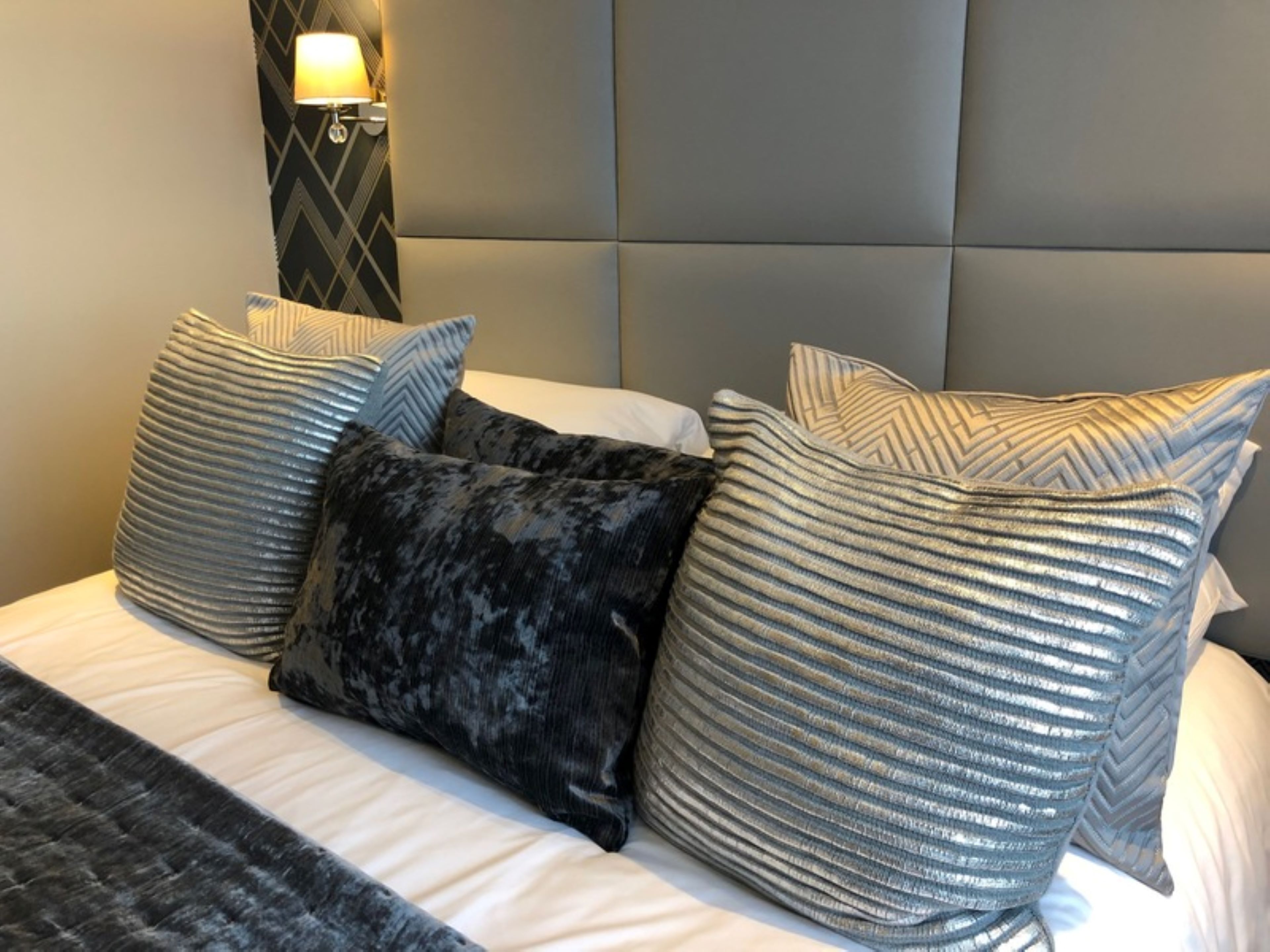 superior double room | hypo-allergenic bedding, desk, blackout curtains, iron/ironing board