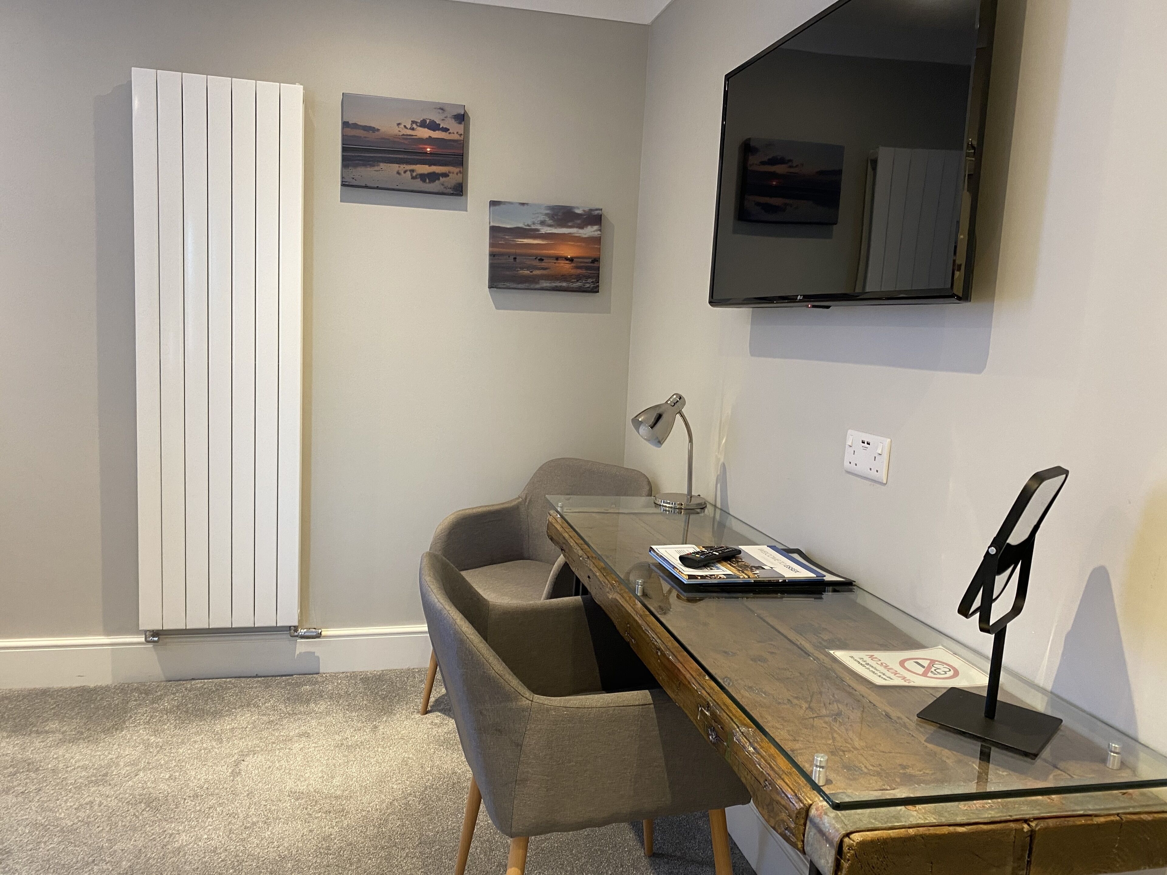 superior double room | hypo-allergenic bedding, desk, blackout curtains, iron/ironing board