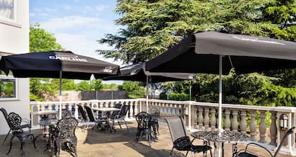 Ramada by Wyndham Cheltenham
