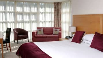 Family Room, 1 King Bed, Non Smoking | Premium bedding, pillowtop beds, in-room safe, individually furnished