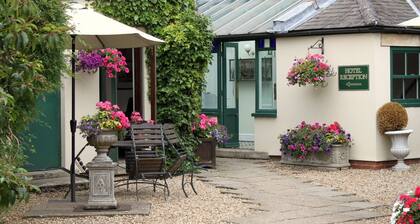 Brook Whipper-In Hotel