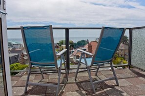 Double Room with Balcony & Sea View | Hypo-allergenic bedding, desk, iron/ironing board, free WiFi