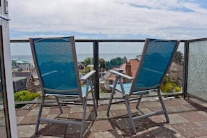 Double Room with Balcony & Sea View | Hypo-allergenic bedding, desk, iron/ironing board, free WiFi