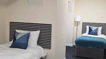 Standard-Zweibettzimmer | Bügeleisen/Bügelbrett, kostenloses WLAN, Bettwäsche