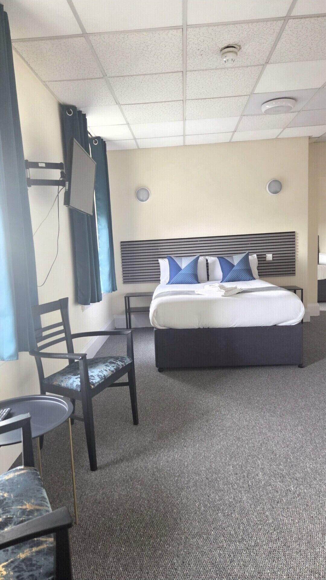 Standard Double Room | Iron/ironing board (on request), WiFi (free), bed sheets
