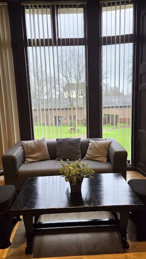 Bar (on property) - Devonshire House Hotel-Free Parking (Liverpool)