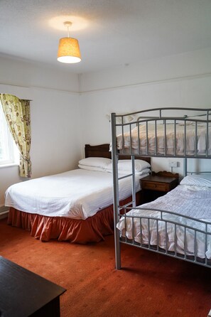 Suite, Ensuite (2A + 2C)
