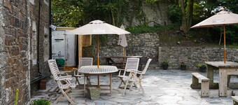 The Fox & Hounds Hotel